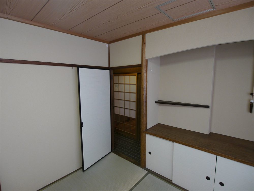 Gion Q-beh *